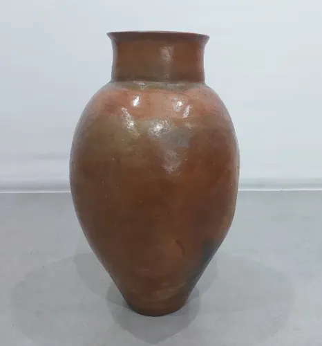 Vaso de Barro Antigo. Década de 60, em estado magnifico pelo tempo e idade
