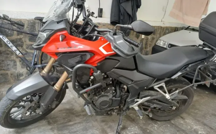Moto CB500X 2024 nova e quilometragem baixíssima 