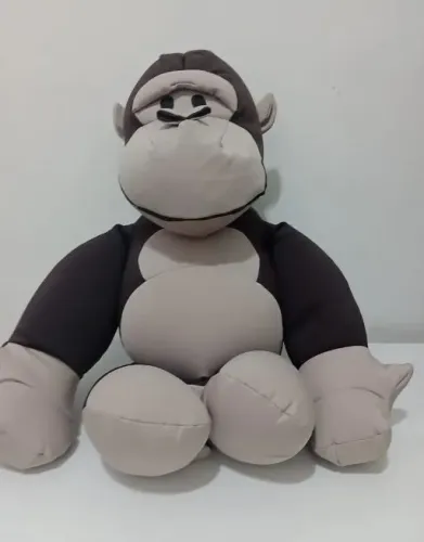 Gorila de pelucia