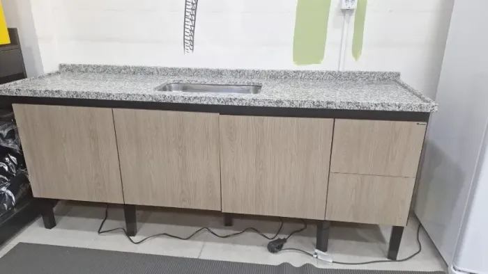 Gabinete de pia com 2 gavetas e cuba inox
