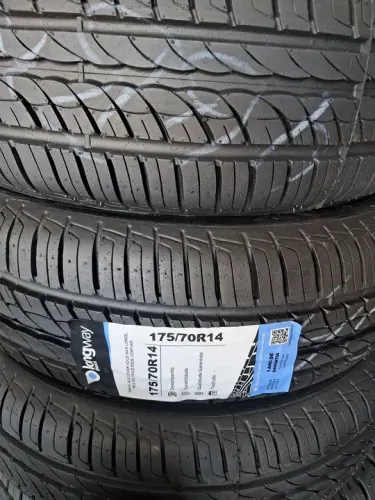 Pneu Remold aro 16 Certificado pelo Inmetro com 1 ano de garantia desenho do Pirelli P1