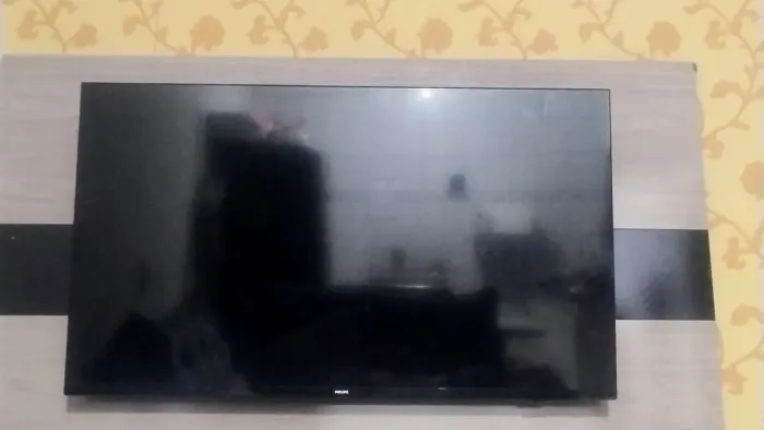 Tv Smart 50 pol  venda para retirada de peças 