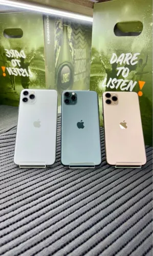 iPhones 11 Pro Max 64gb Gold