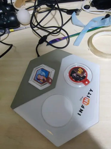 Base Disney Infinity  funcionando com 2 personagens 