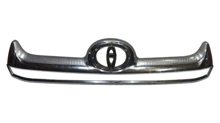 Grade Central Toyota Hilux 2009 A 2011 Cromado