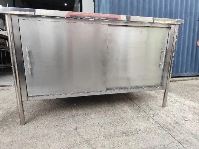 Balcão em Aço Inox Personalizado - Estrutura Robusta com 2 Portas