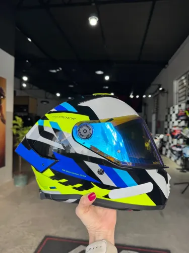 Capacete MT Thunder 4 - testado em túnel de vento