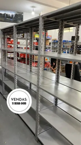 Estante em aço para loja 