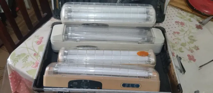 Luzes de emergência usadas
