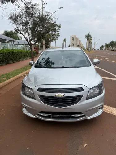 Chevrolet Onix JOY Hatch 1.0 8V Flex Mec. 4P 2019