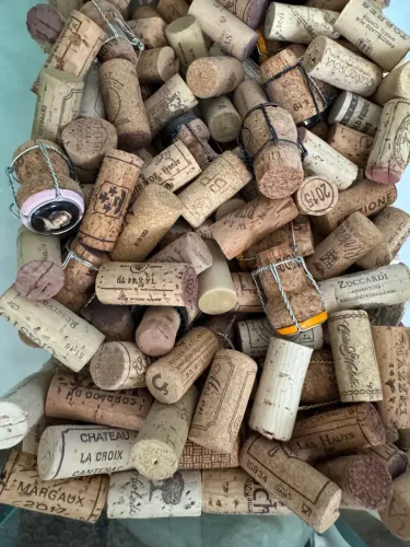 Coleção de Rolhas de Vinho Decorativas