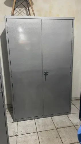 Armário de Escritório de Aço