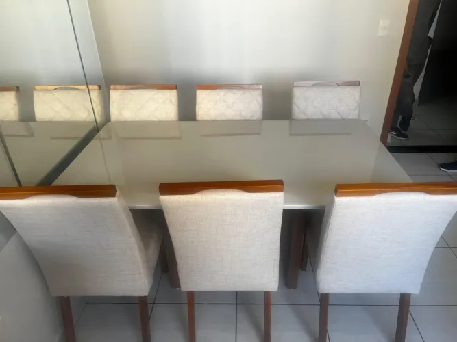 Mesa de Jantar com 6 Cadeiras madeira