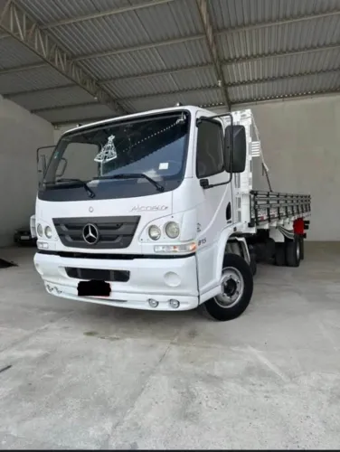 Mb accelo 815 carroceria 2012