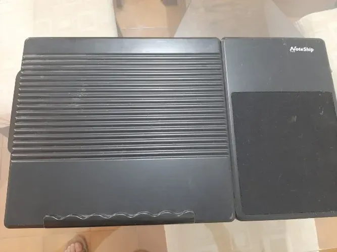 Bandeja retrátil para notebook - cama/sofá