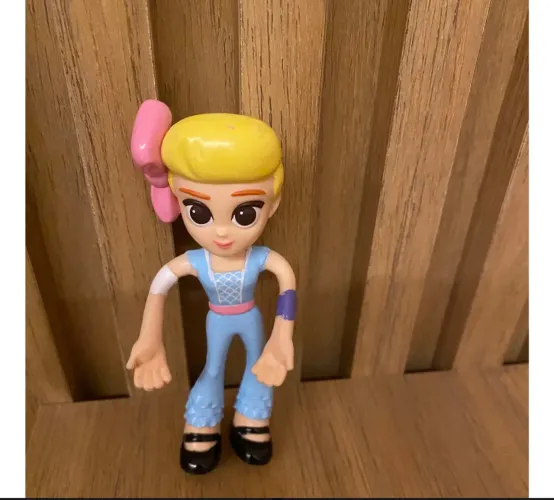 Boneca Toy Story 4 Betty Flexível