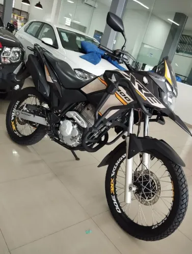 XRE 300 COM 1 MIL DE ENTRADA 