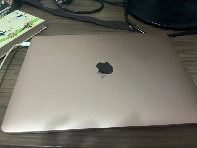 MacBook Air 2018 rosa 