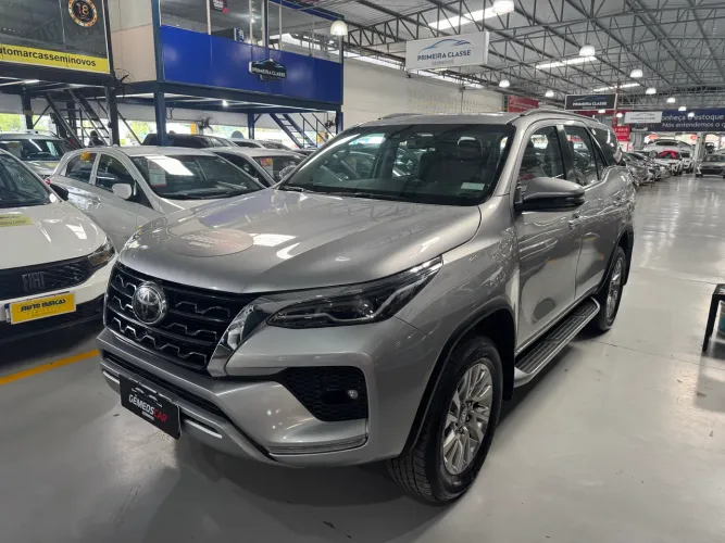 Toyota Hilux SW4 SRX 4X4 2.8 TDI 16V Dies. Aut. 2021