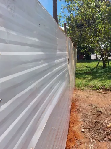 Tapume para obras Entrego instalado . Não alugo, apenas vendo já instalado 