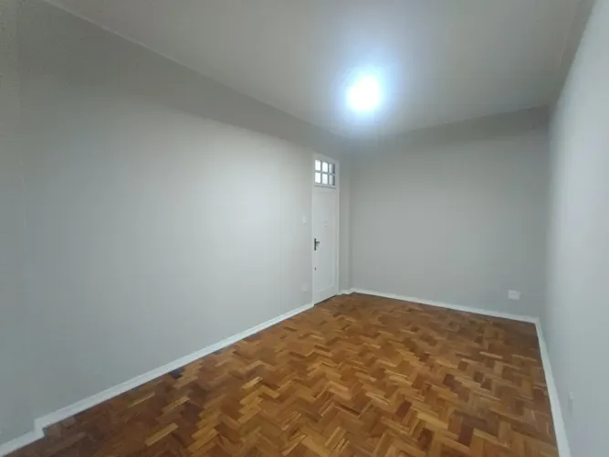 Botafogo. Apt 2 Qtos. Quarteirão da praia. Metro 5 minutos. Todo Reformado.