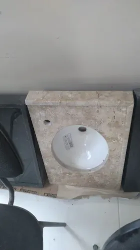 Bancada de banheiro granito bege