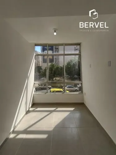 Apartamento de Frente Próximo à Praia em Copacabana - Excelente Localização e Infraestrutu