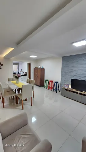 Casa em Vila Próximo ao Shopping Estação