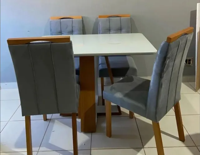 Mesa de jantar Luanna com 4 cadeiras