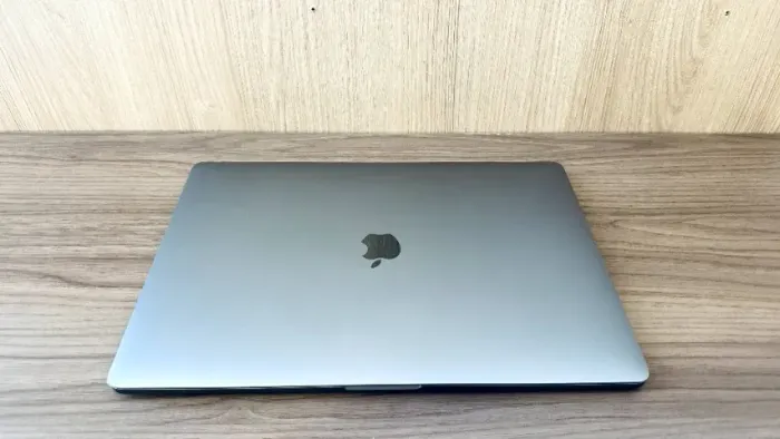 macbook pro 2019 15