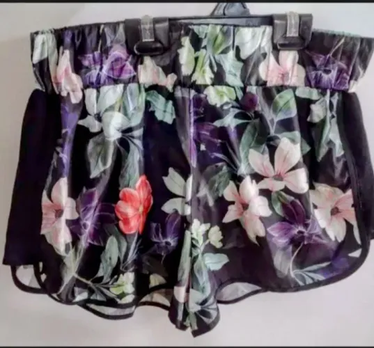 Short floral feminino Farm tamanho M 