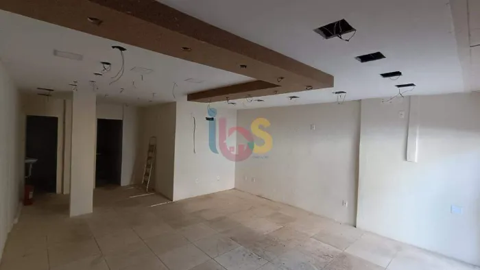 ALUGO PONTO COMERCIAL EM RUA DE ALTO FLUXO COM EXCELENTE VISIBILIDADE