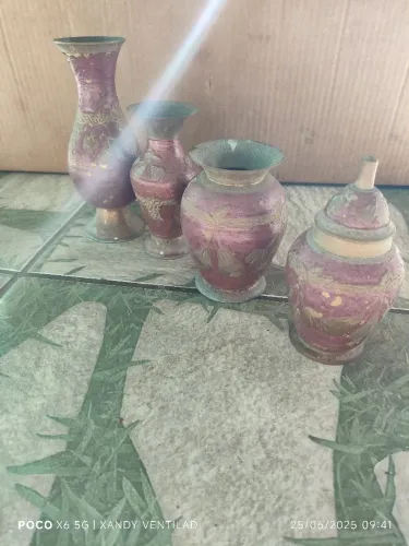 Conjunto de 4 vasos metal