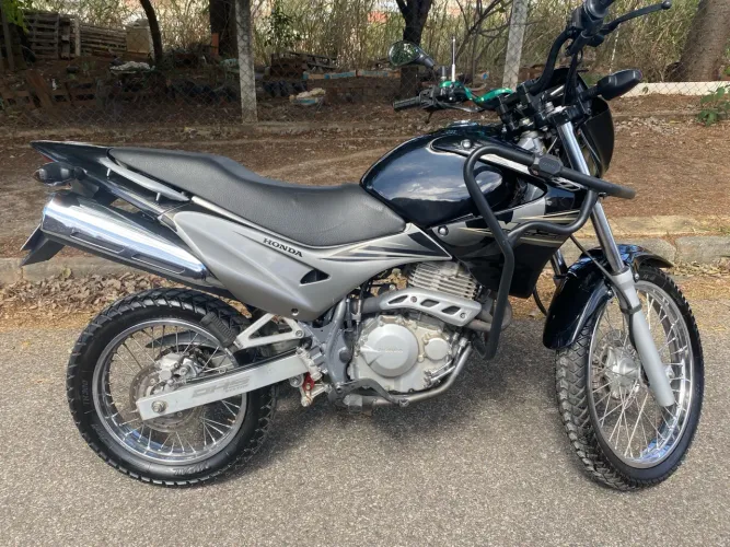 OPORTUNIDADE ÚNICA 1.000,00 abaixo da Fipe. Falcon muito nova, nada pra fazer.