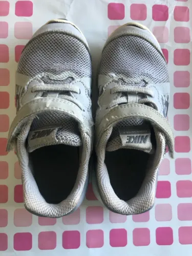 Tênis infantil Nike original tam 25 (US 9C)