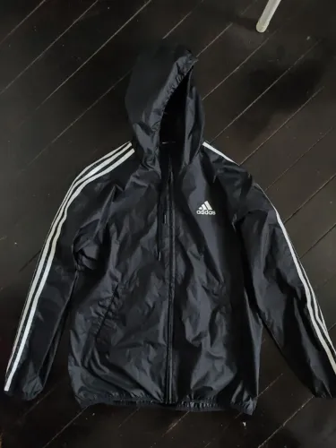 Corta vento Adidas otimo estado