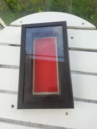 Vitrine vintage / quadro antigo / moldura antiga em madeira e vidro 35cm x 20cm