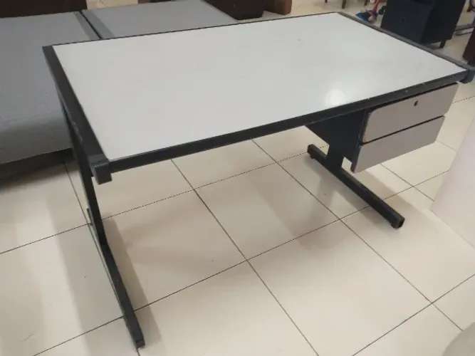 Mesa Trabalho/Estudos