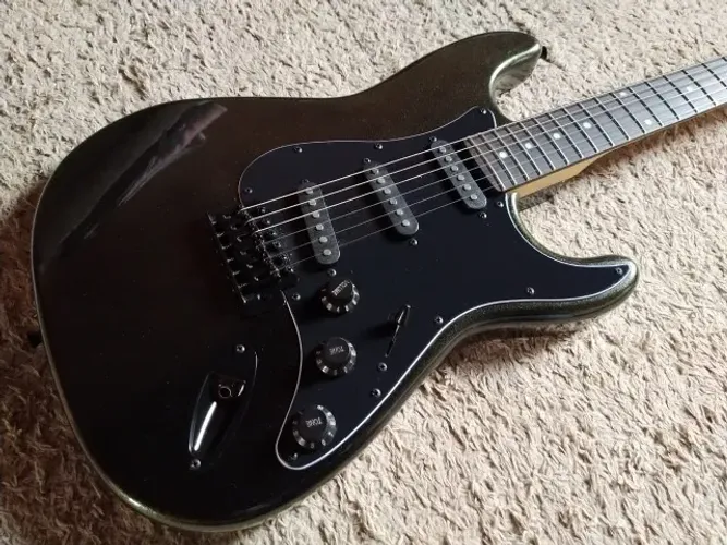 Guitarra stratocaster Michael preto metálico