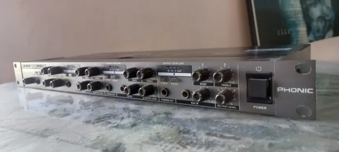 Amplificador p/ Fones de 4 Canais PHA 4800 - Phonic