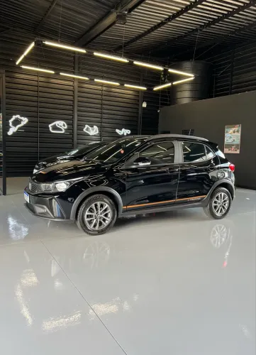 Fiat Argo trekking 2023 com 17.000km