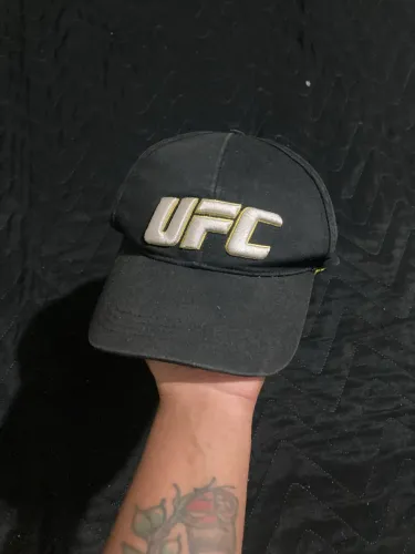 Boné UFC 00?s