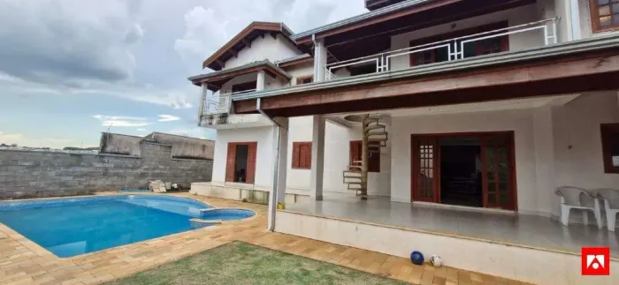 Sobrado à venda no Jardim Maria Helena em Nova Odessa