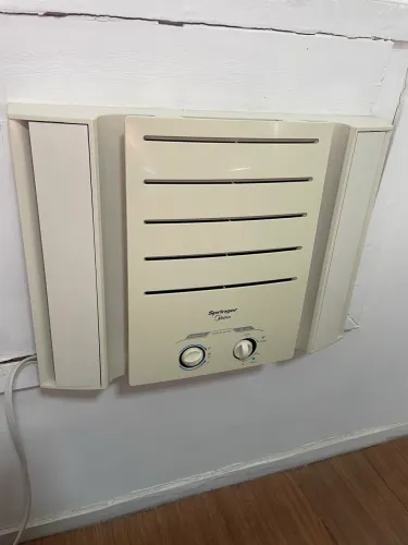 Springer Midea QCI108BB, de 10.000 BTU, 127 V, mecânico.