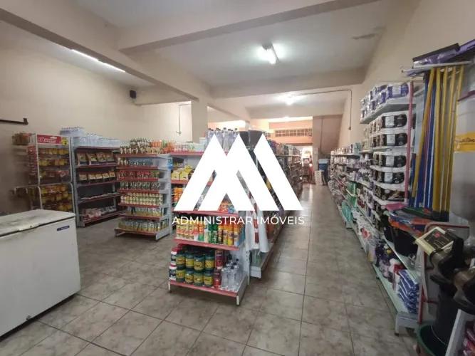 Vendo prédio comercial em Itaúna com excelente localização!