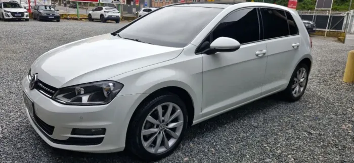 Volkswagen Golf Comfortline 1.6 MSI Total Flex Aut. 2016