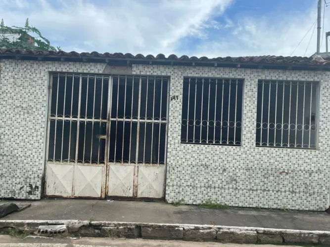 Alugo casa em Capela