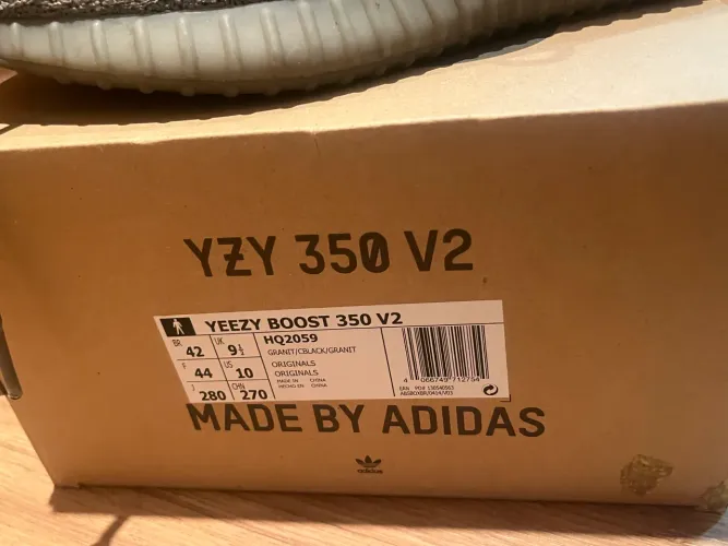 Yeezy BOOST 350 V2