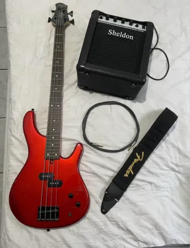 Baixo Tagima XB21