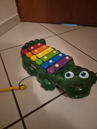 Brinquedo infantil jacaré xilofone 